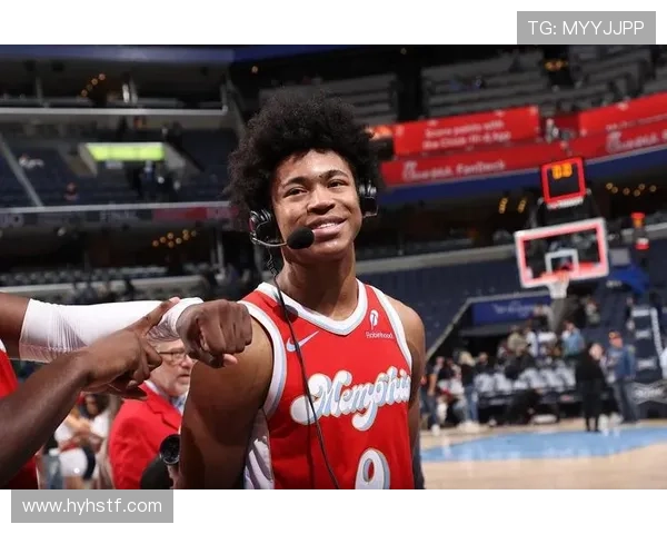 NCAA季前赛明年状元热门达林彼得森砍下26分4板2助上半场爆发贡献24分